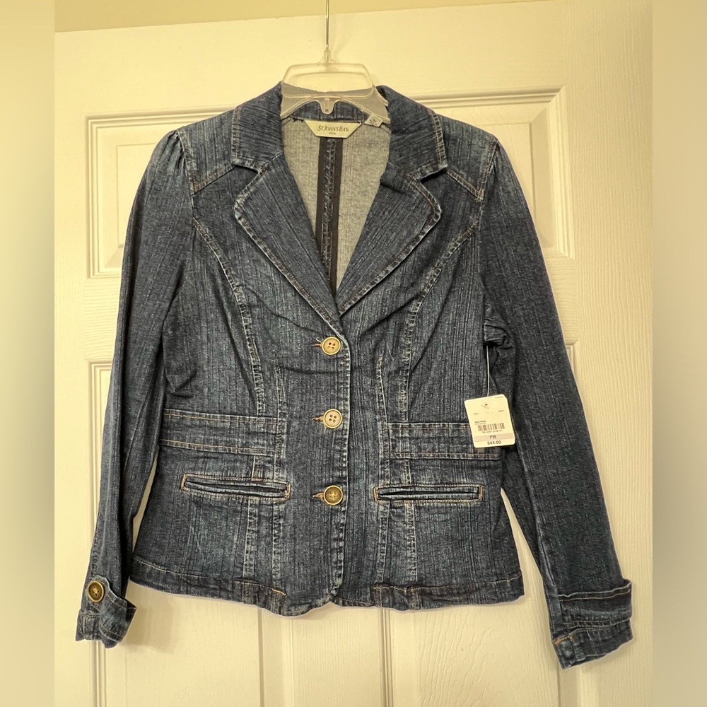 Women’s petite medium St. John’s bay Jean jacket